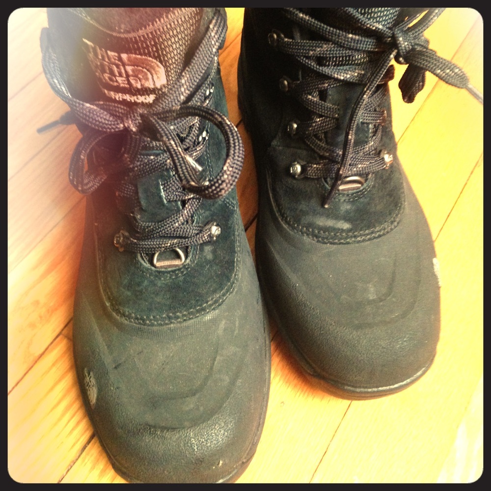 The North Face Suede Top Waterproof Winter Boot
